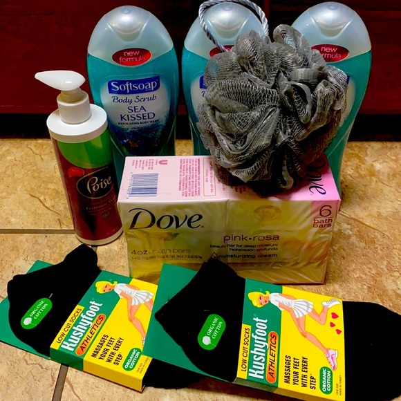 Softsoap/Dove Other - Sweet Lady’s Bath Bundle